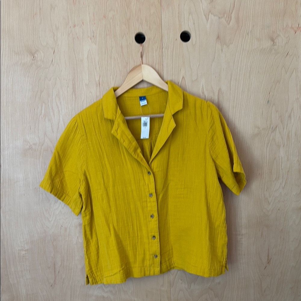 Old Navy Mustard Camp Collar Short Sleeve Shirt